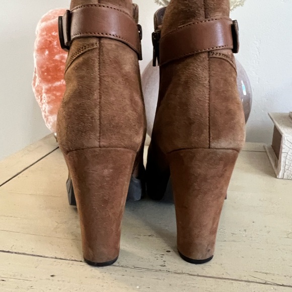 Size 7 - Picture 6 of 7